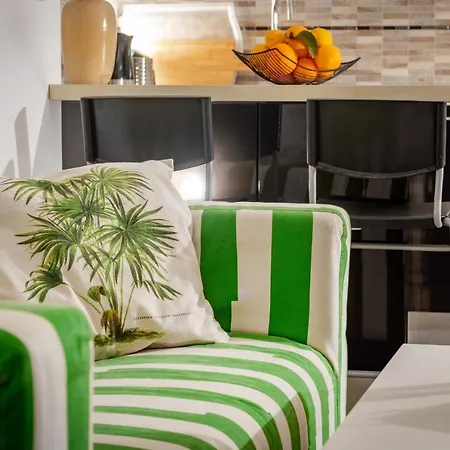 斯帕拉廷公寓 *